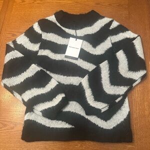 BNWT Black and White Zebra Striped Sweater size S
